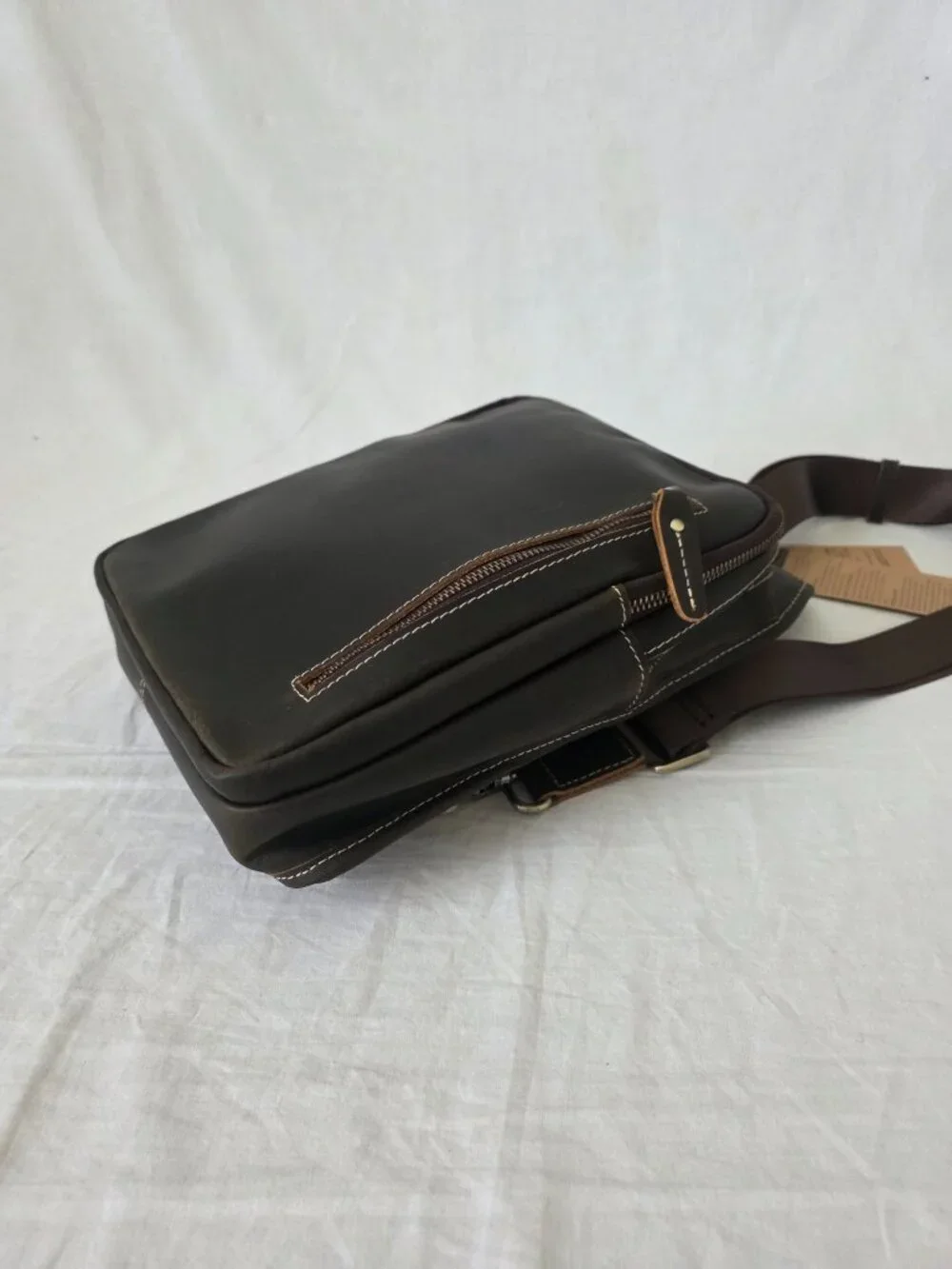 NWT! Lannsyne Full Grain Leather Shoulder Crossbody Bag with Gold-tone Hardware